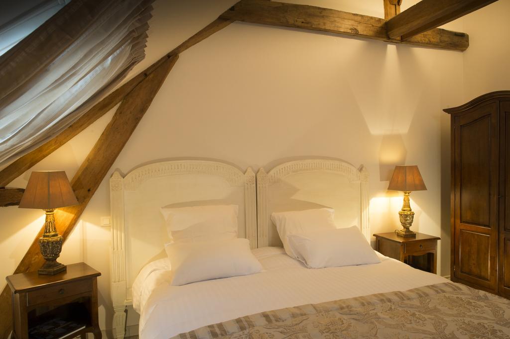 Aux Charmes De Maintenon Zewnętrze zdjęcie