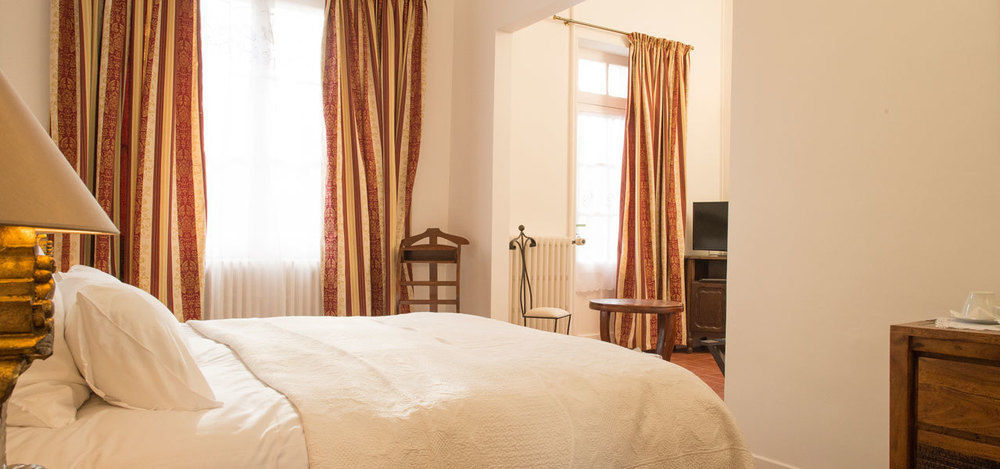 Aux Charmes De Maintenon Zewnętrze zdjęcie